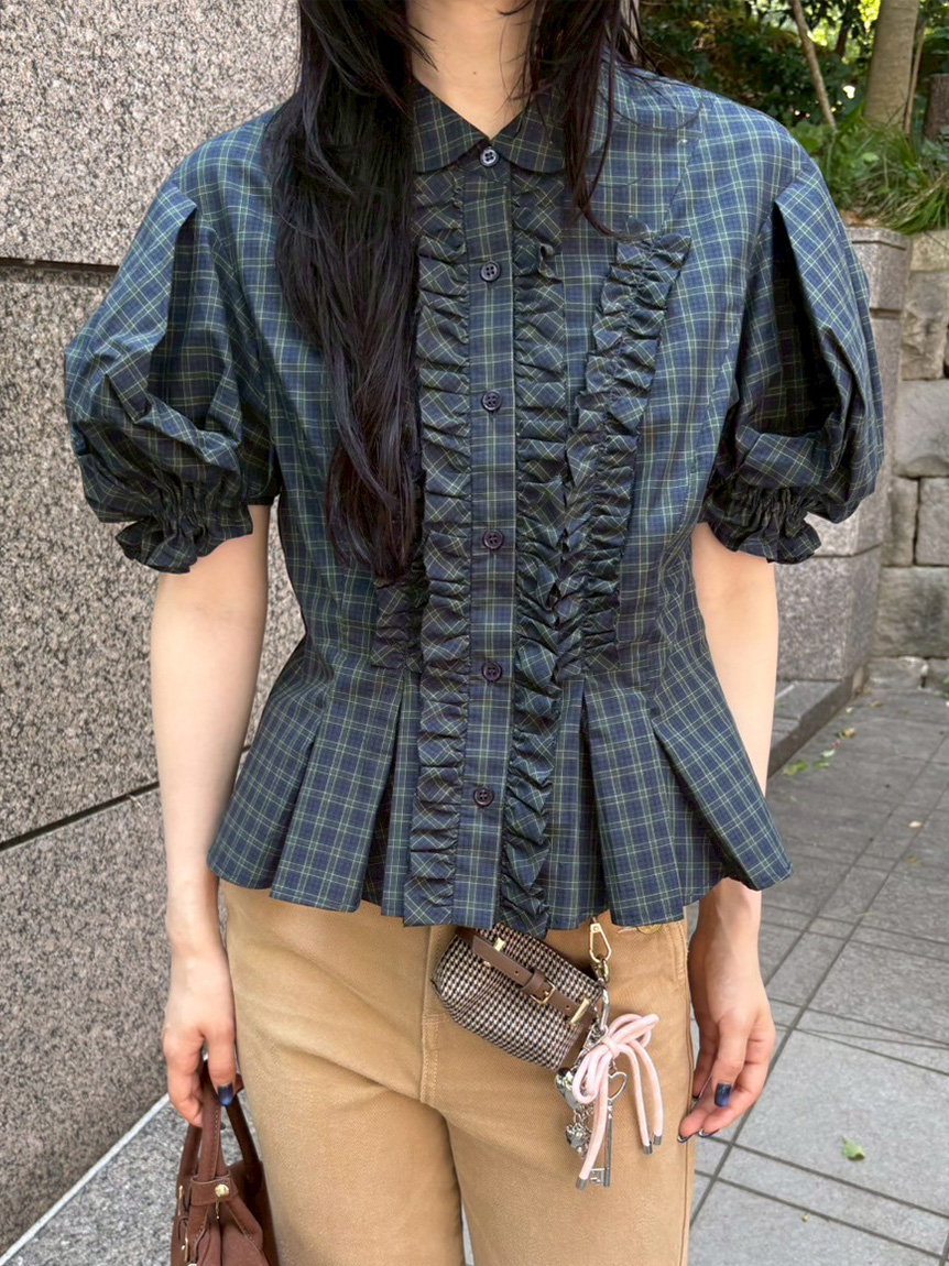 【即完商品⭐︎定価より55%オフ！】LILLY BROWN大人気トップス トップス SALE(セール)のアイテム｜LILY BROWN（リリーブラウン
