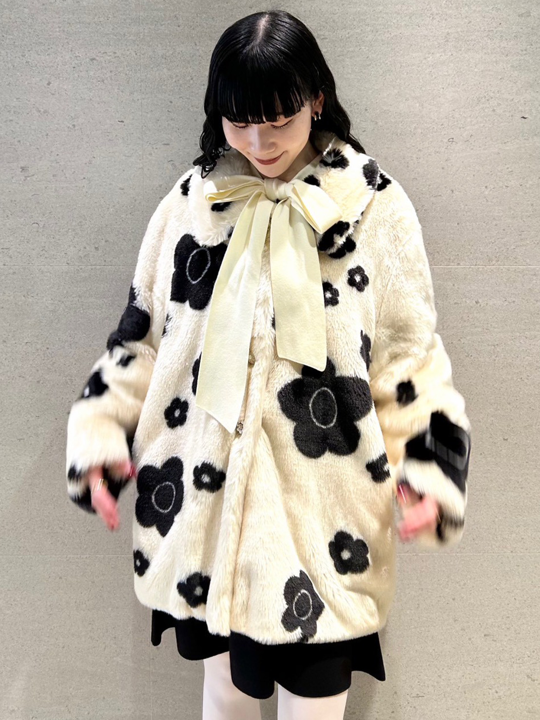 【LILY BROWN×MARY QUANT】デイジービジュー釦ファーコート LILY BROWN×MARY QUANT】デイジービジュー釦ファーコート