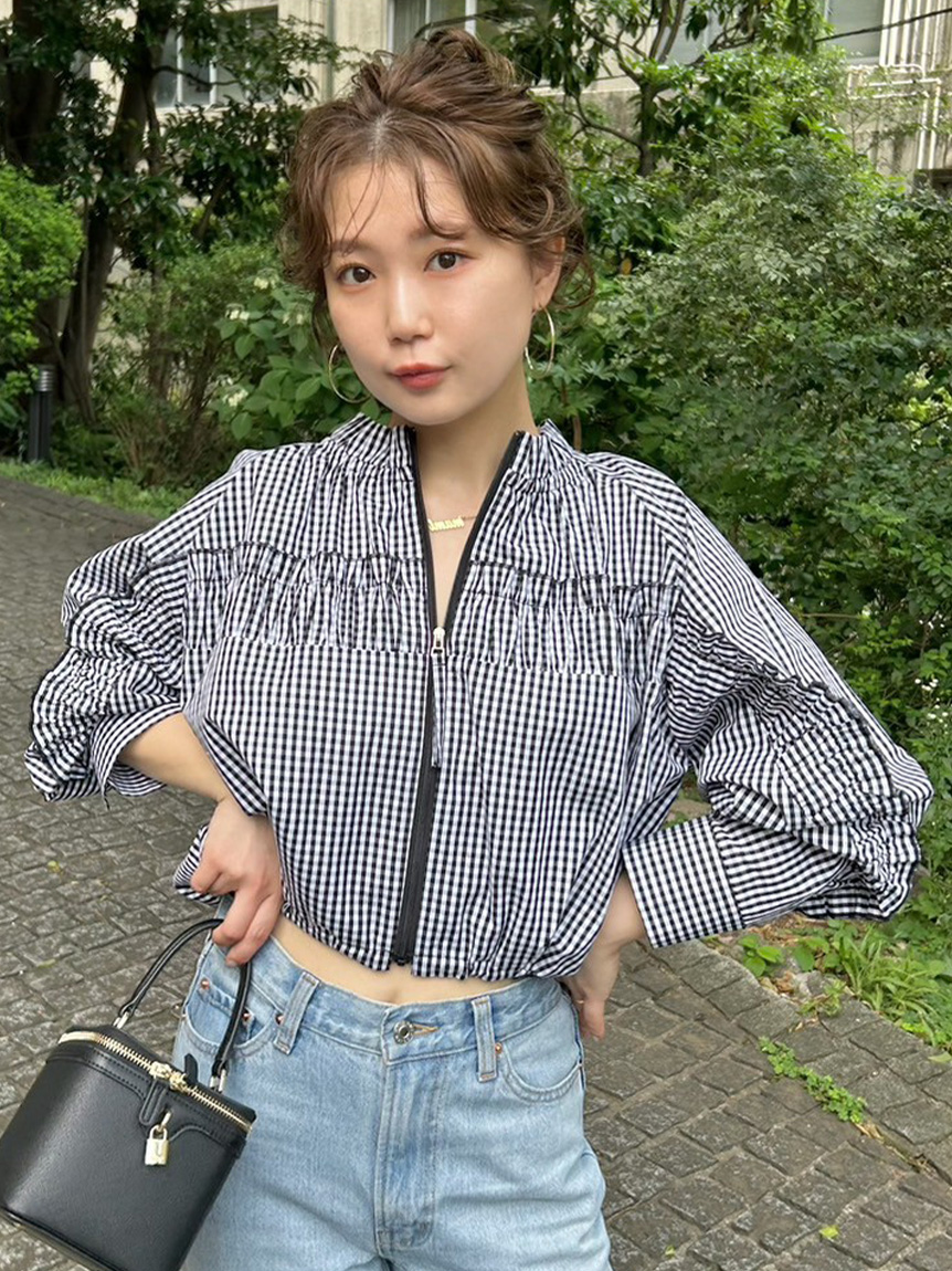 LILY BROWN（リリー ブラウン） UVサッカーエンボスフリルブルゾン