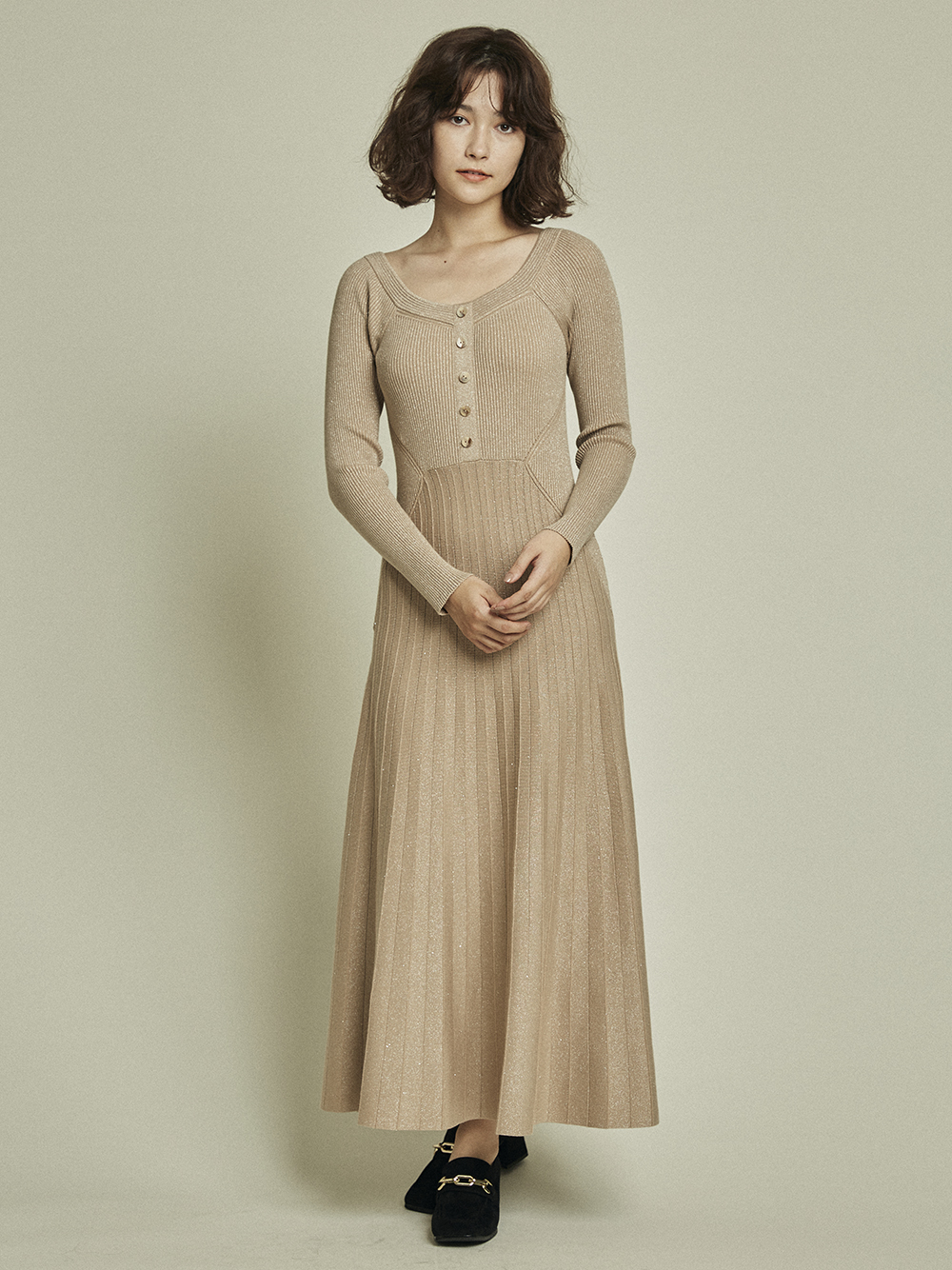 シャーリングワンピース