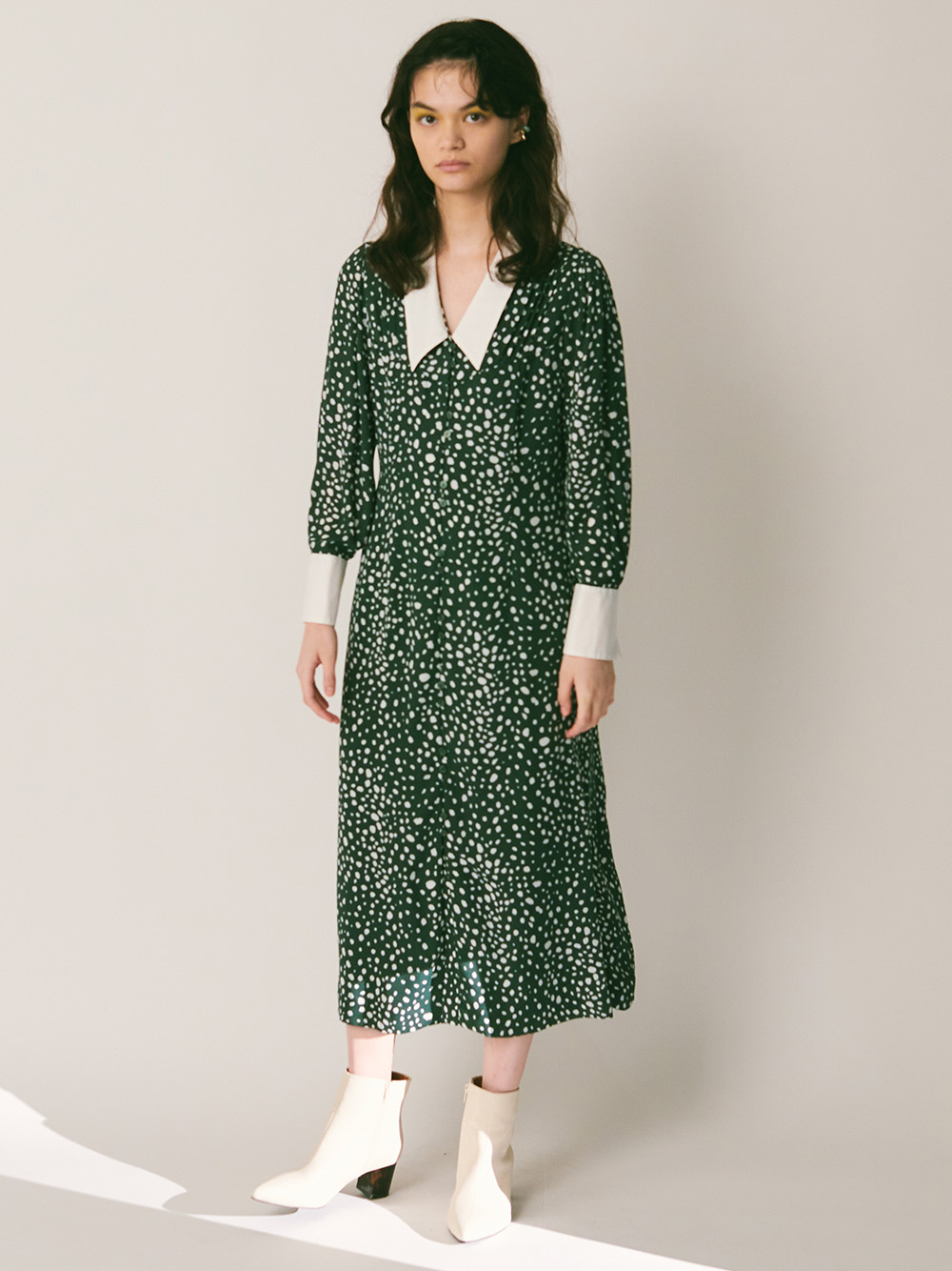 白襟レオパード柄ワンピース