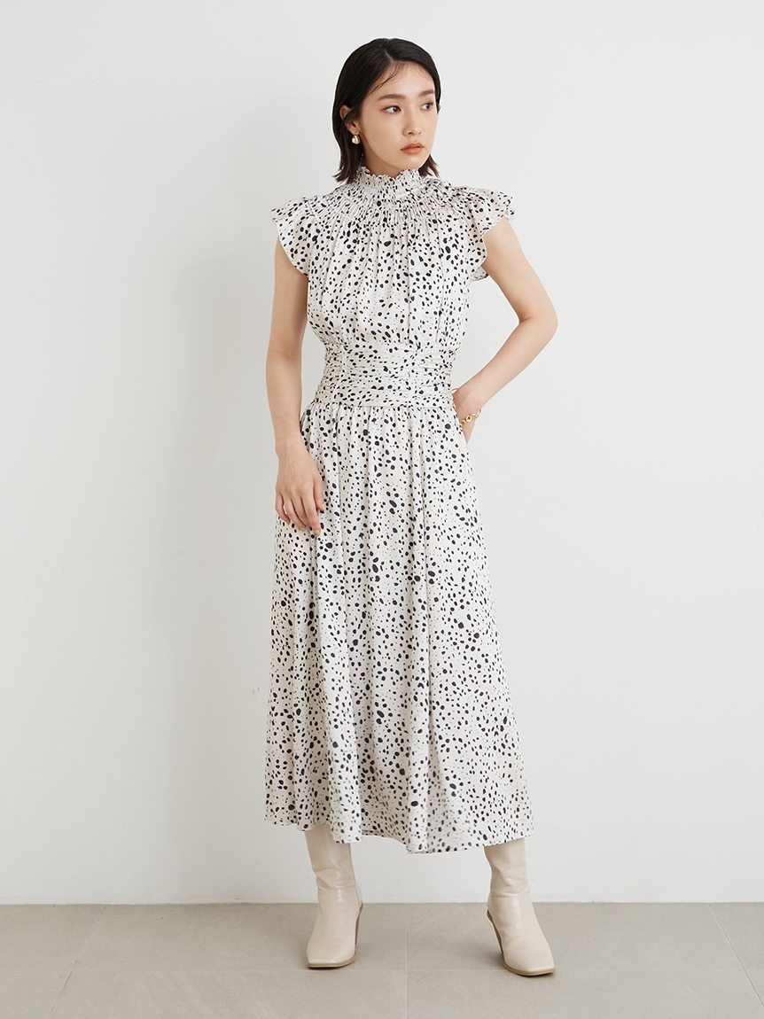 新品タグ付き シャーリングプリントワンピース