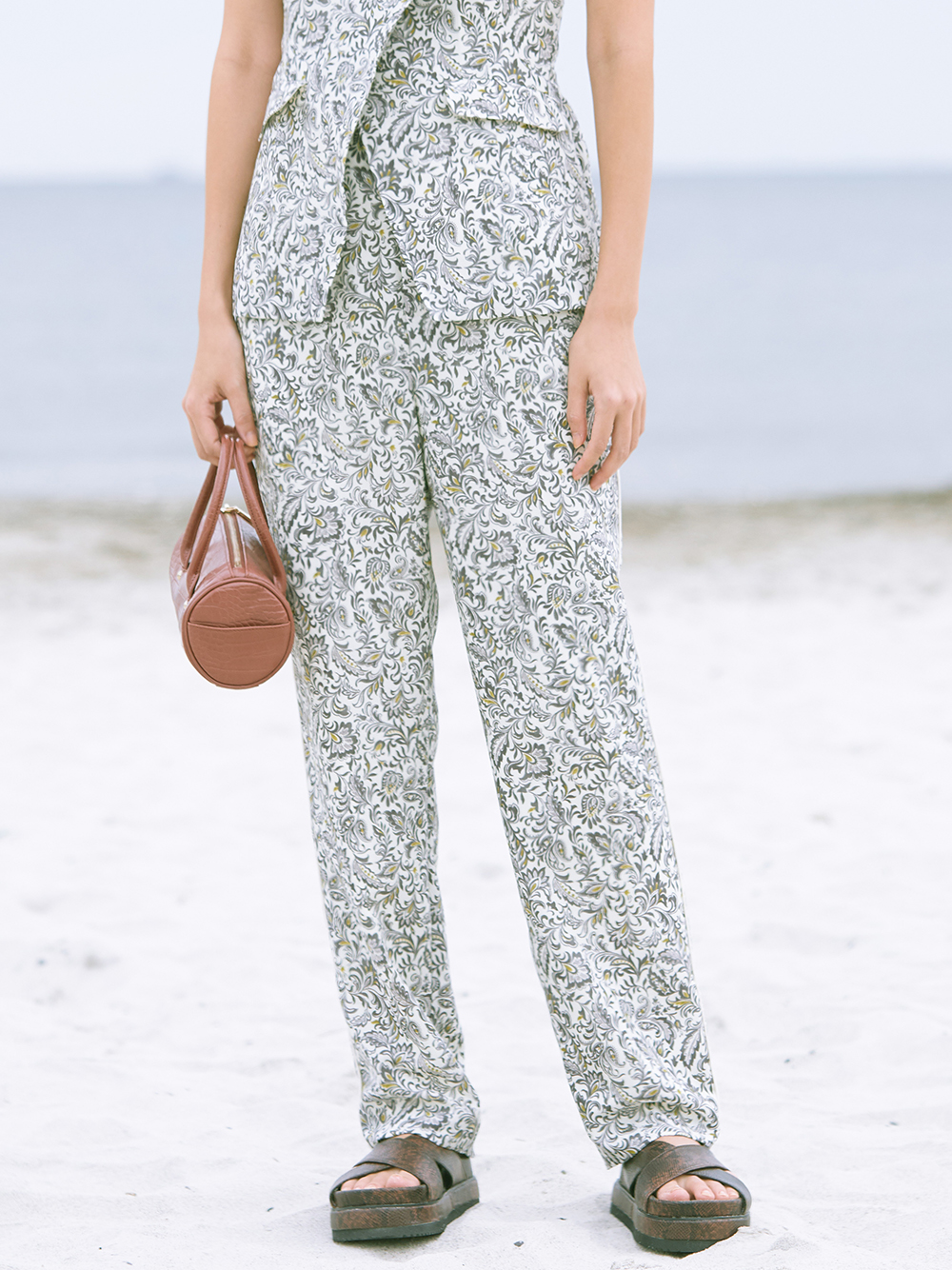 オリエンタル柄パンツ