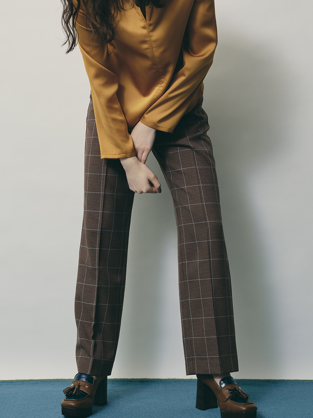 クラシックストレートパンツ