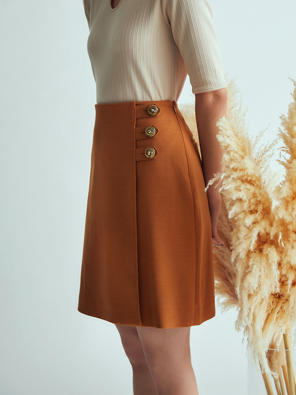 サイド釦デザインミニスカート