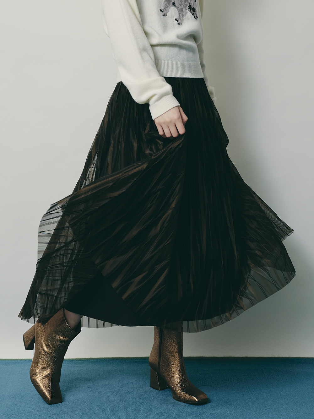 変形シアープリーツスカート