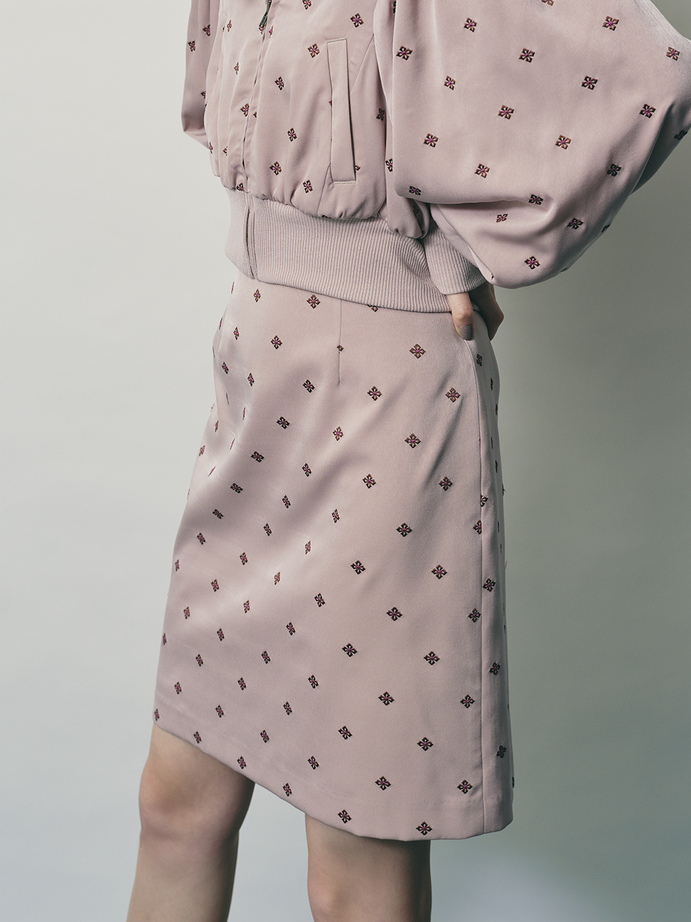 小紋刺繍スカート