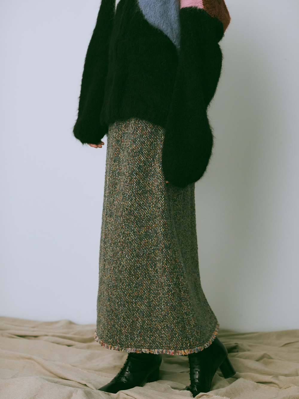 ウール混ミディスカート