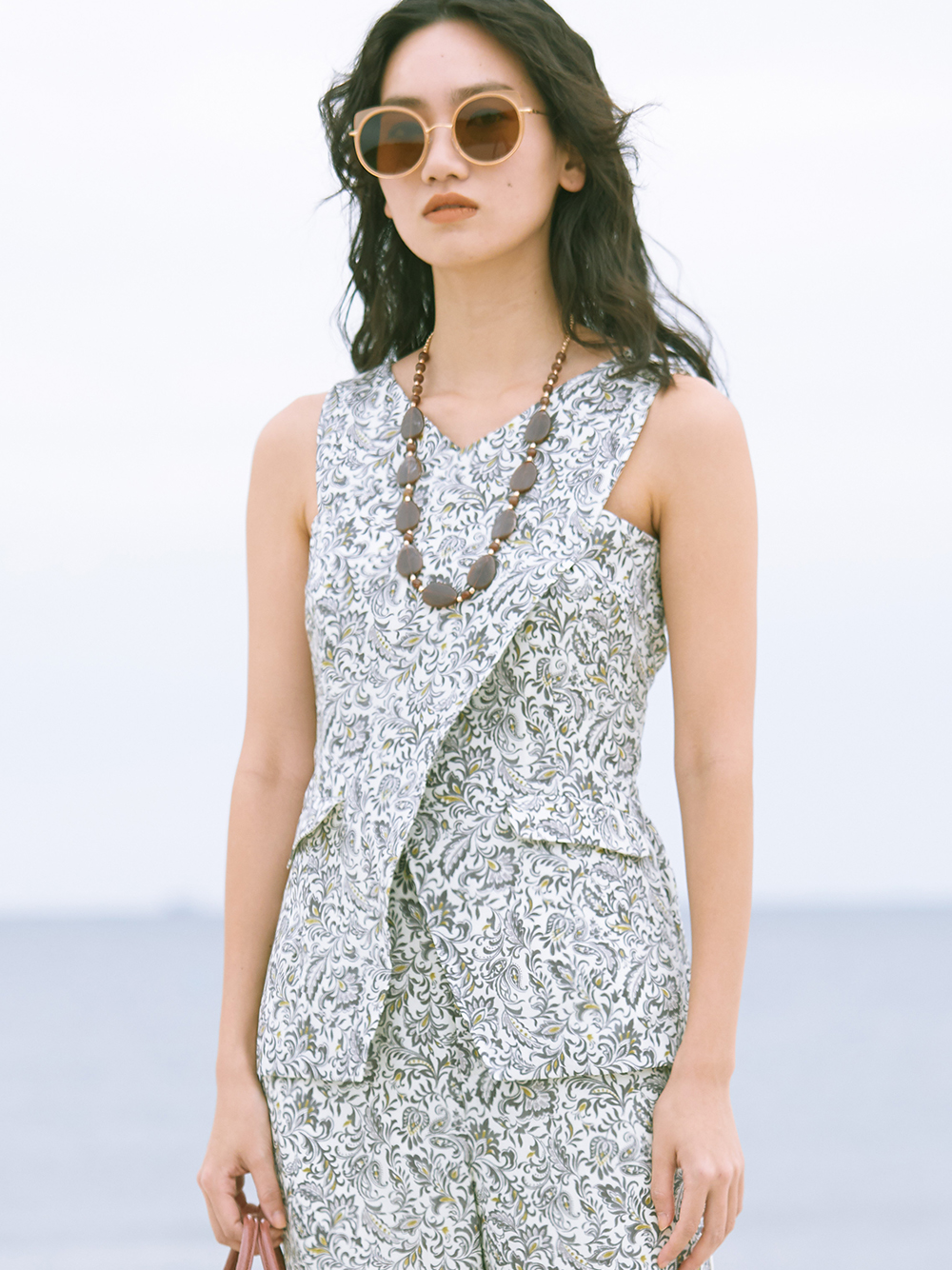 オリエンタル柄クロストップス