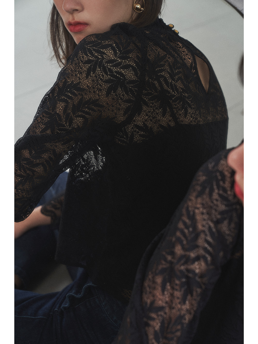 リーフ柄レーストップス