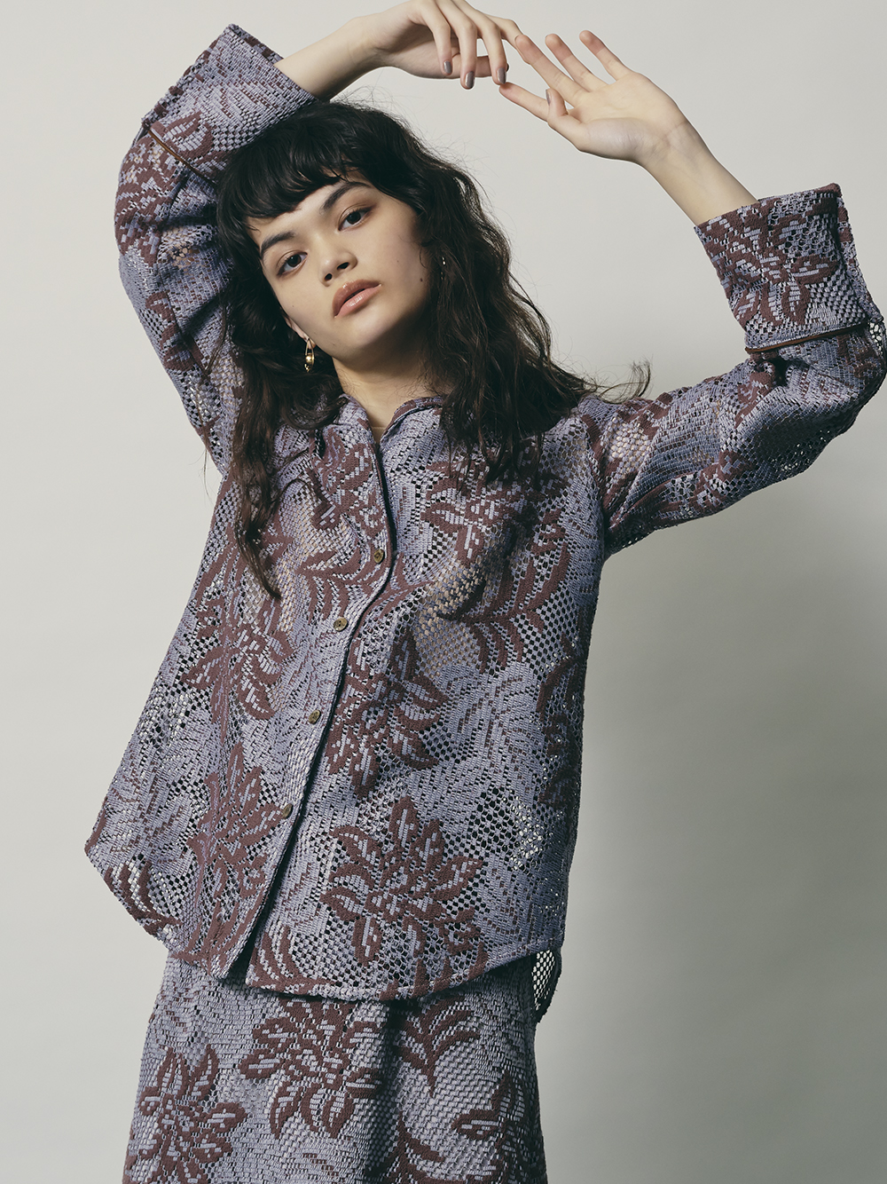 バイカラーフラワーレースシャツ