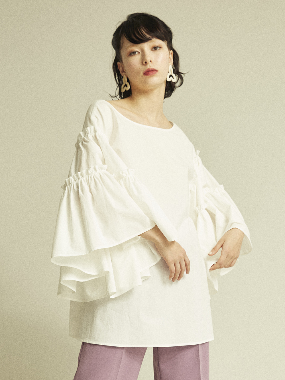 ティアードスリーブブラウス ブラウス トップス Lily Brown リリーブラウン の通販サイト 公式