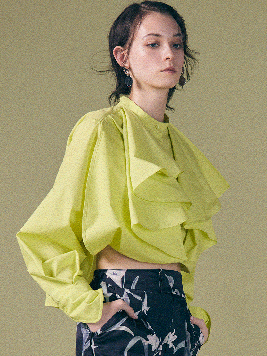 アシンメトリーフリルブラウス ブラウス トップス Lily Brown リリーブラウン の通販サイト 公式