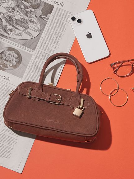 LILY BROWN美品ハンドバッグ ／ショルダー2wayバッグお得値下げ LILY BROWN Lily Bear 2way Shoulder Bag Book (リリー