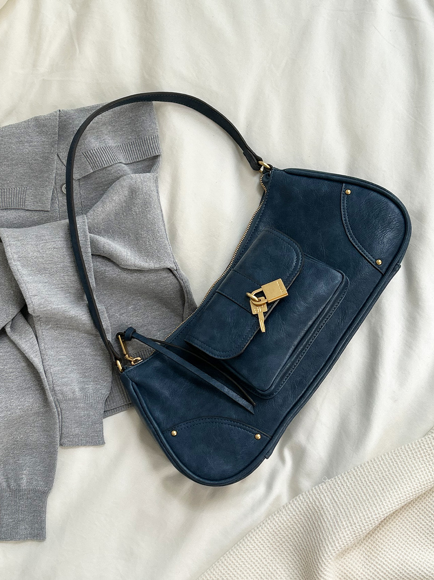 ファッション雑貨｜LILY BROWN（リリーブラウン）の通販サイト【公式】