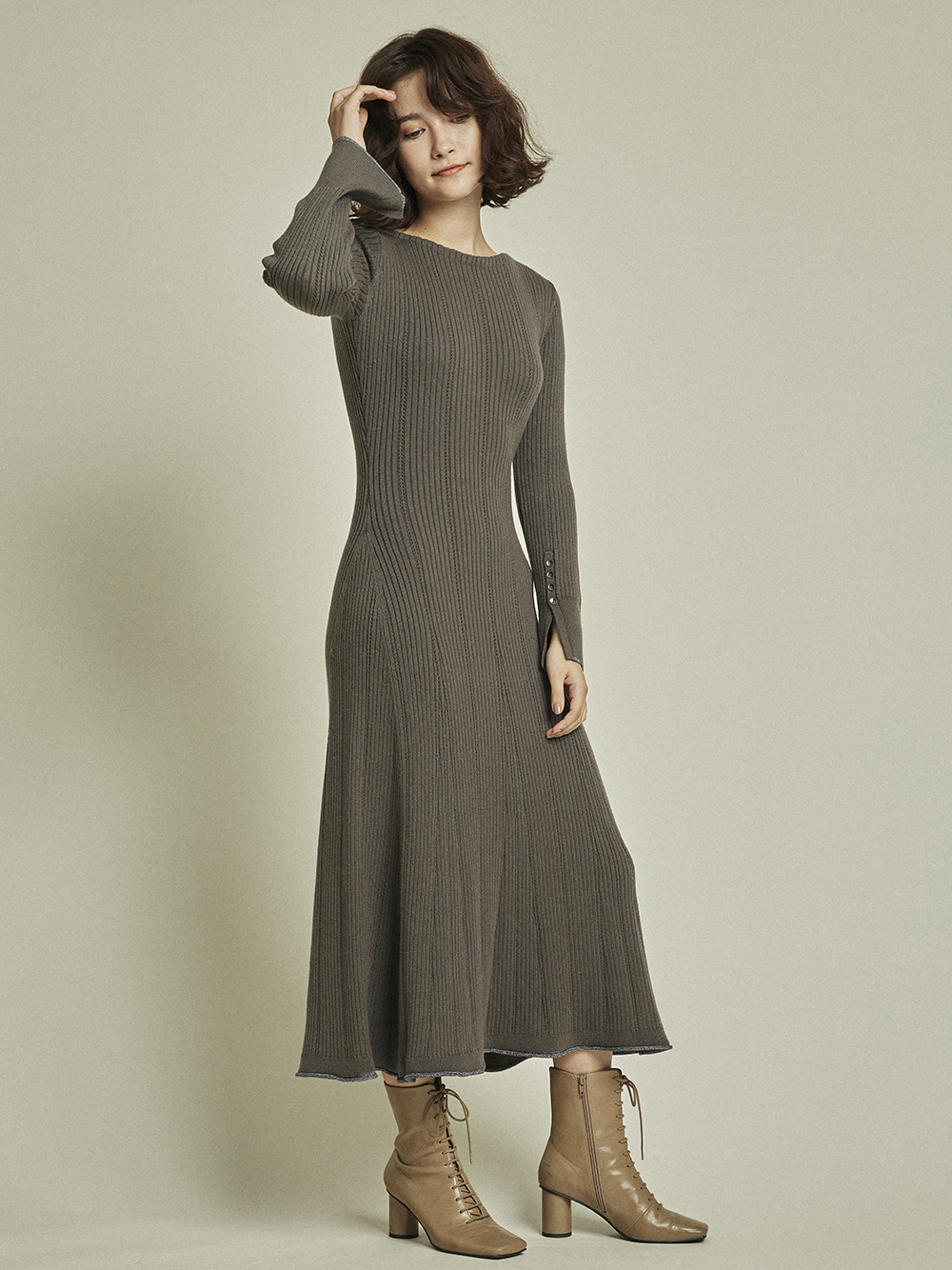 リラックスリブニットワンピース