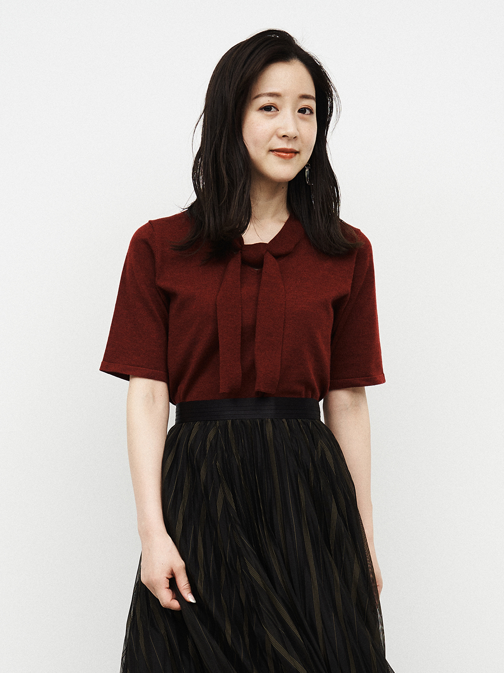 ボウタイニットトップス