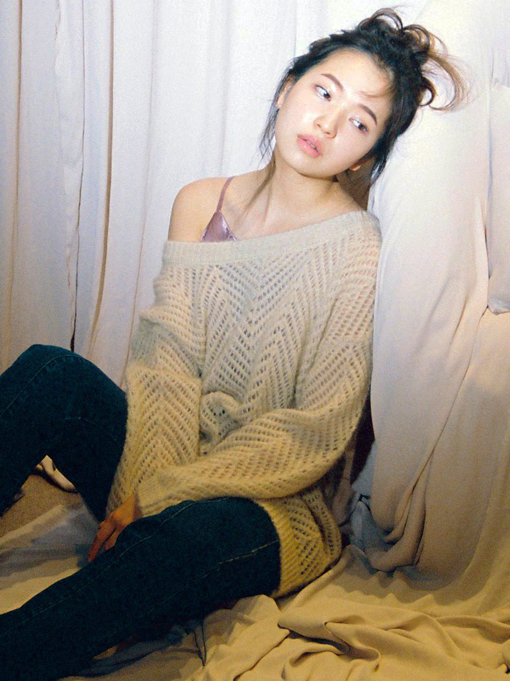 透け編みニットトップス