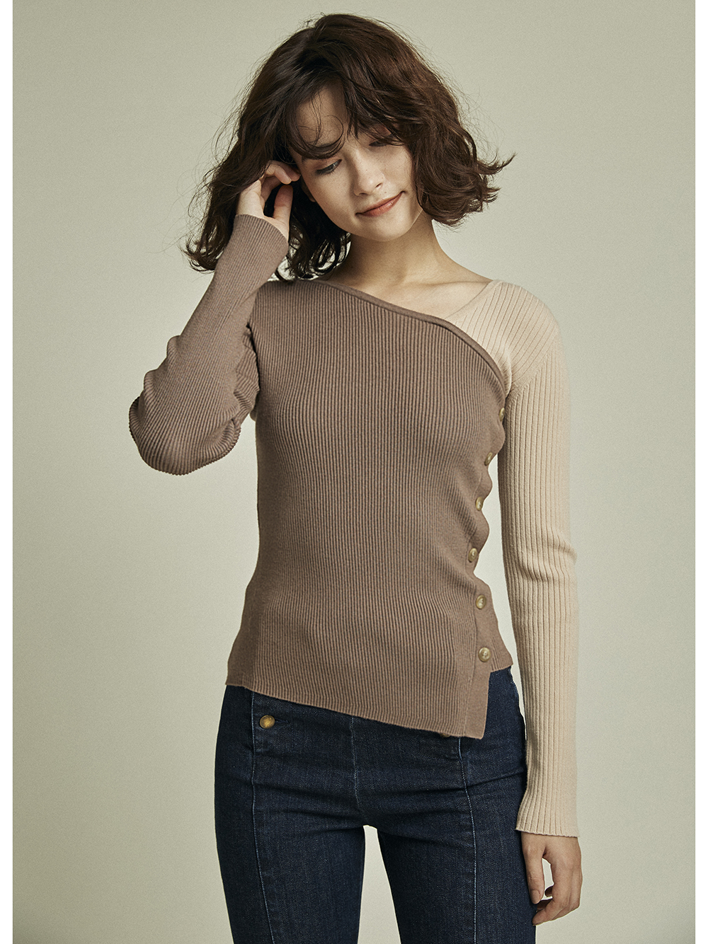 アシンメトリーネックニットトップス