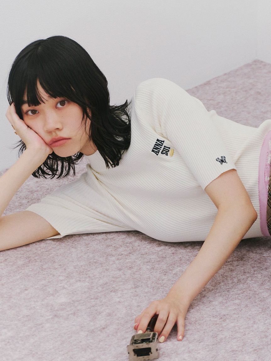 LILY BROWN ×ANNA SUI】ロゴ刺繍ハイネックリブニット(ニット