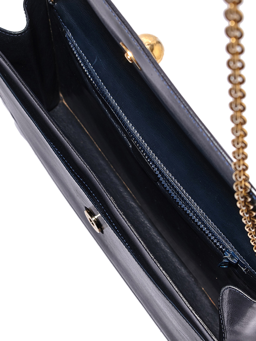 【愛らしいフォルム♡】CELINE チェーン ブザス タルーラ セリーヌ」がフォール・コレクションをローンチ！ “トリオンフ