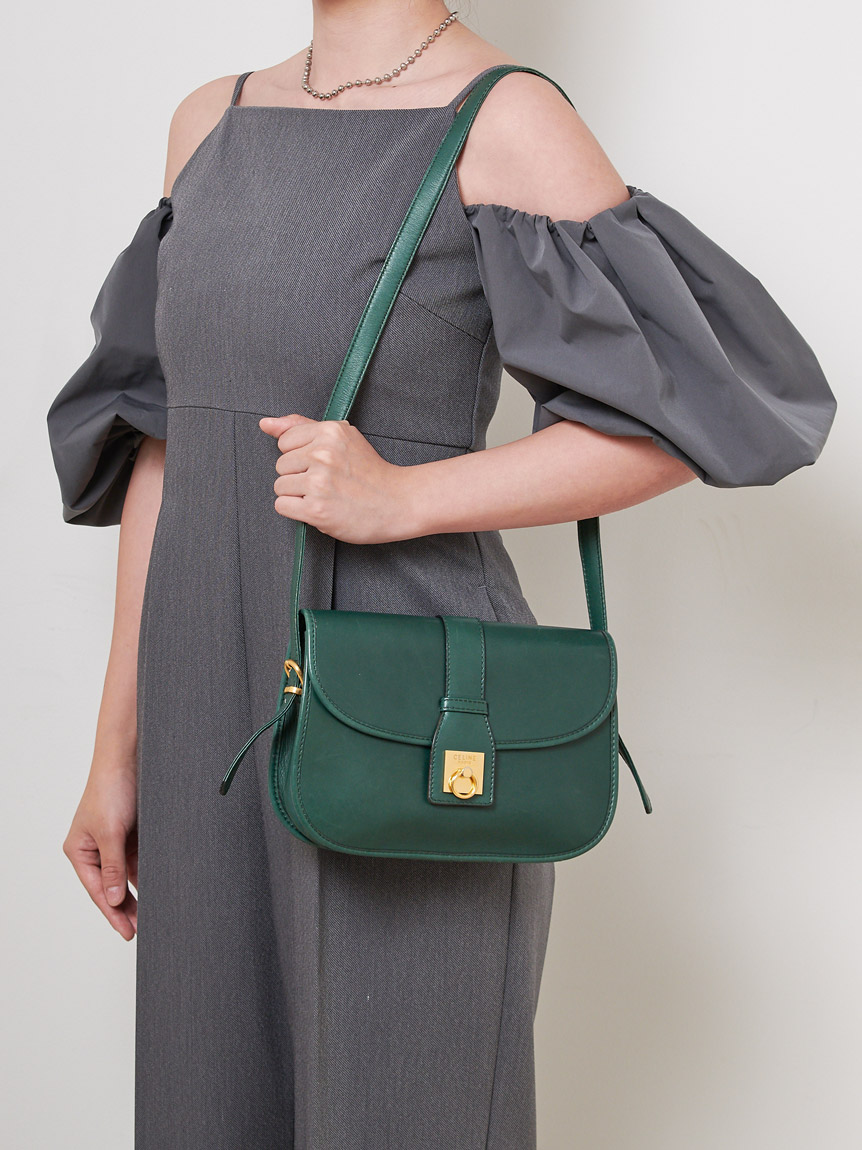 CELINE ロゴリングフラップショルダー(ヴィンテージバッグ