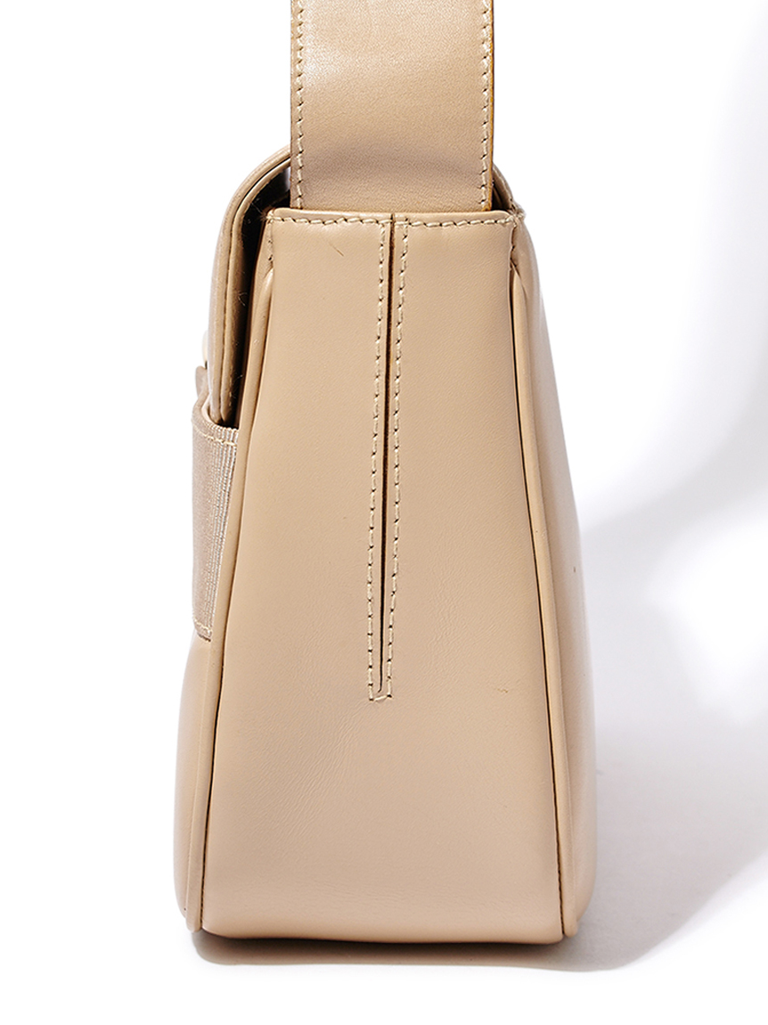 Salvatore Ferragamo ヴァラフラップショルダー(ヴィンテージ
