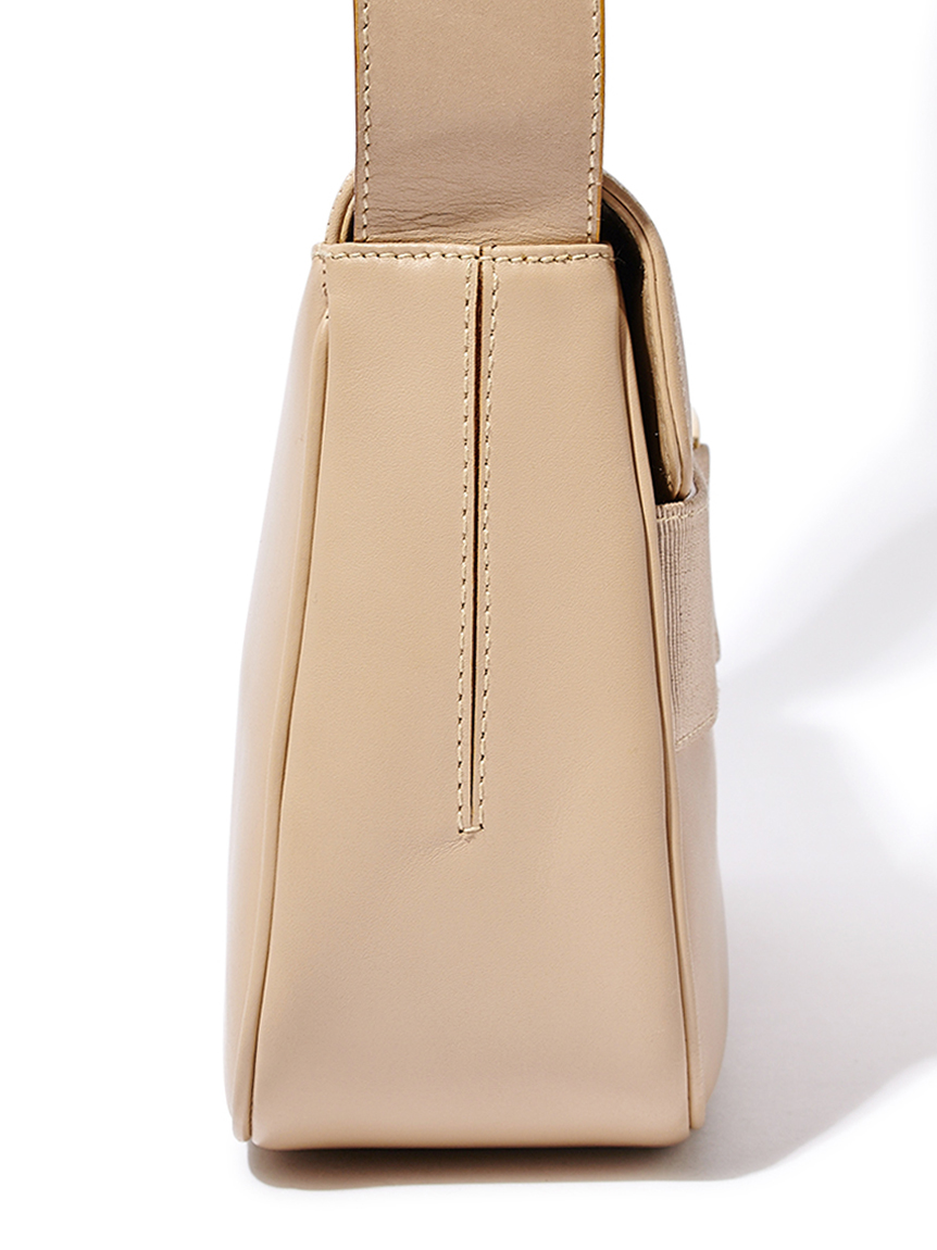 Salvatore Ferragamo ヴァラフラップショルダー(ヴィンテージ