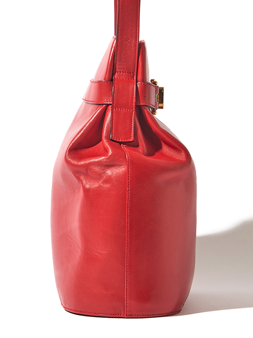 ◇【サルヴァトーレフェラガモ】ガンチーニ巾着ショルダーバッグ 保存袋付Salvatore Ferragamo ガンチーニ 本革 ショルダー 保存袋付