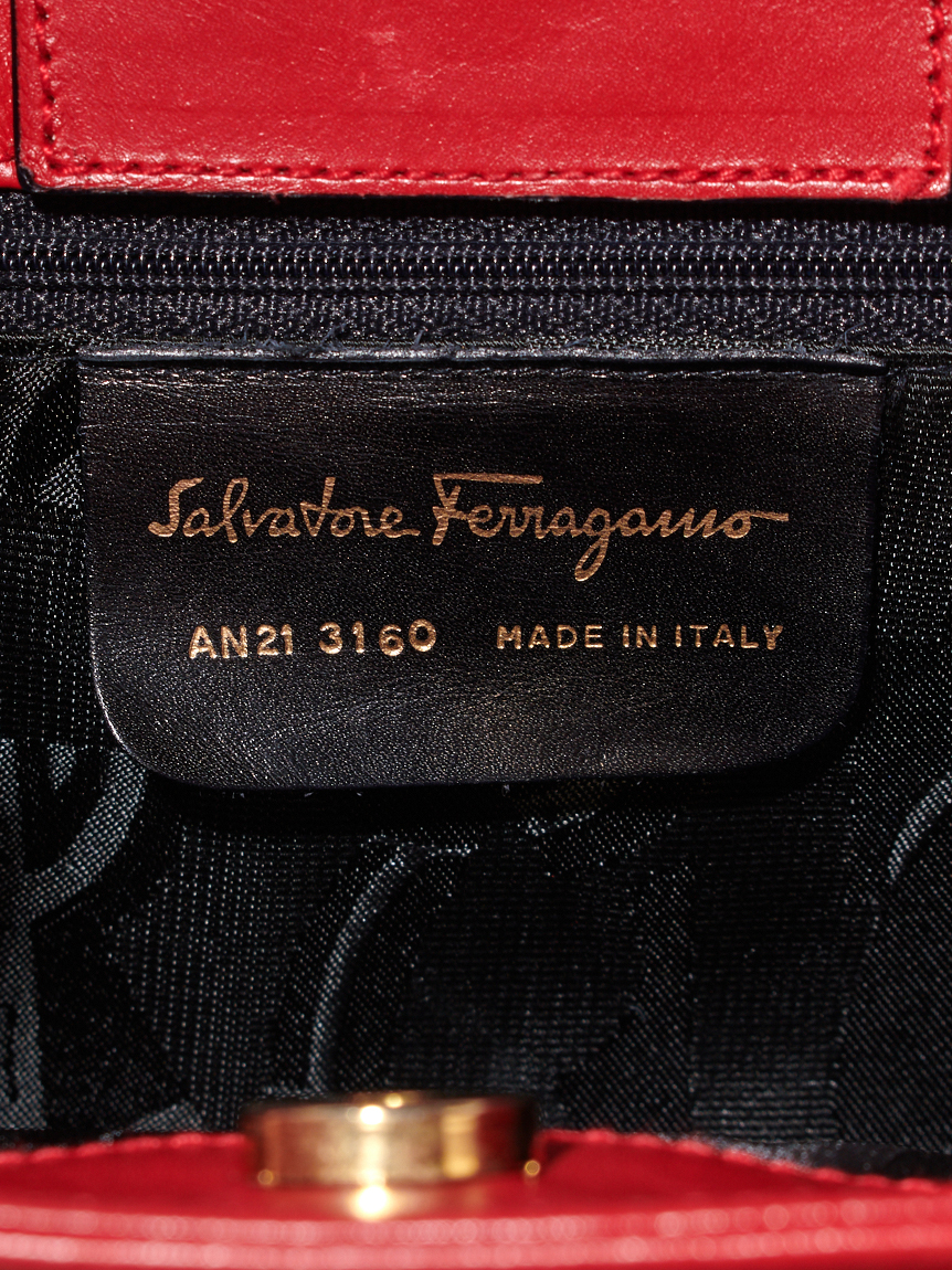 Salvatore Ferragamo ガンチーニ巾着ショルダー(ヴィンテージバッグ