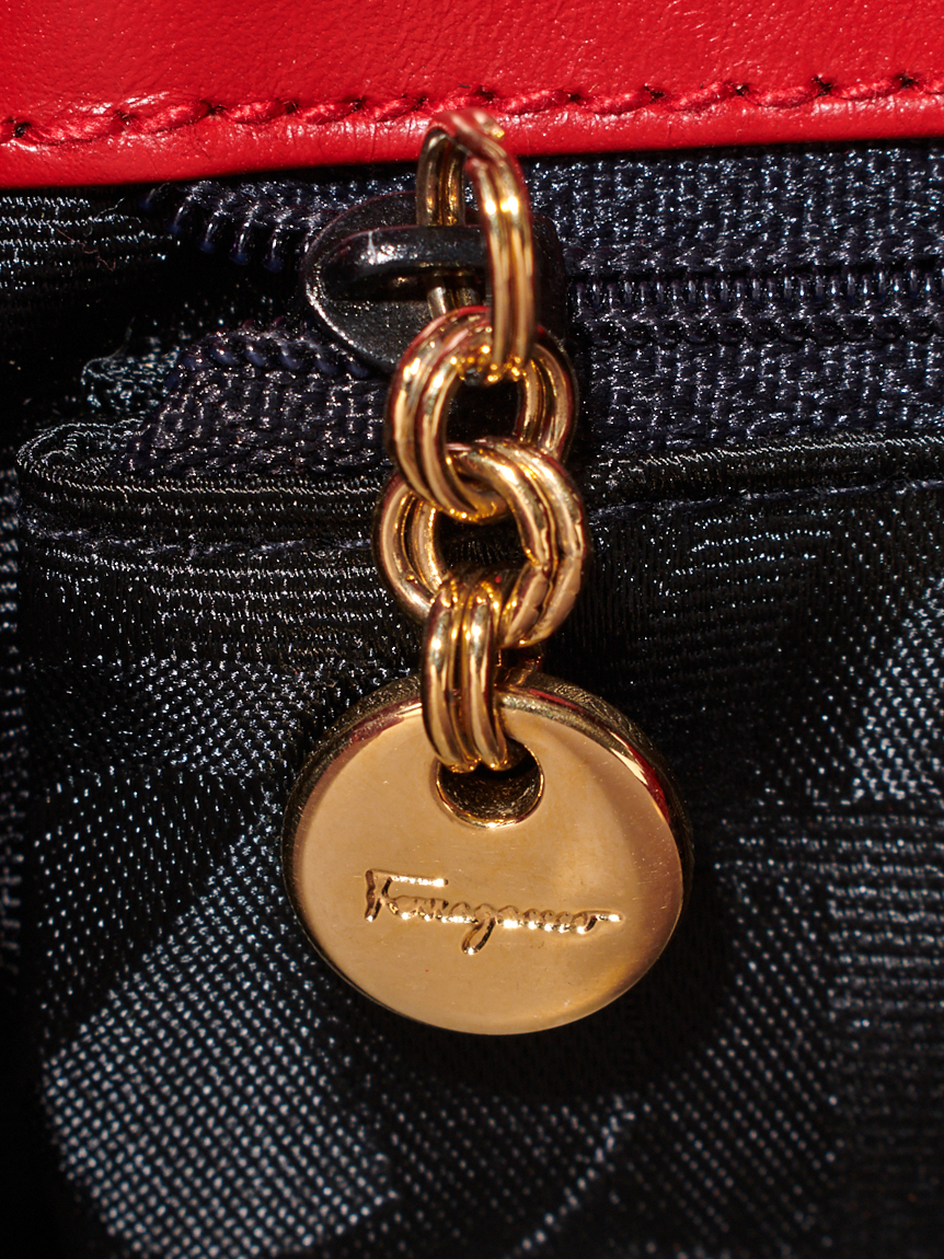 Salvatore Ferragamo ガンチーニ巾着ショルダー(ヴィンテージバッグ