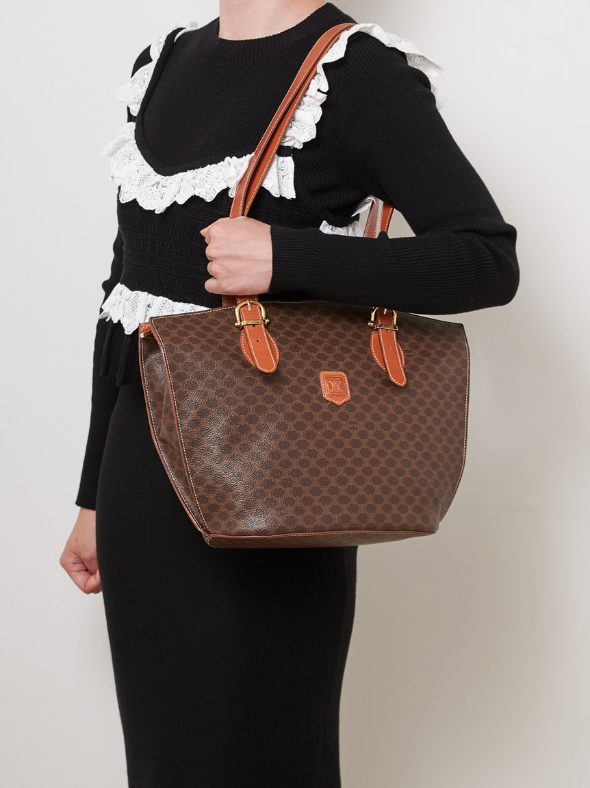 CELINE マカダム モノグラムトート LILY BROWN リリーブラウン CELINE マカダムモノグラムトート(ヴィンテージバッグ)｜ヴィンテージ