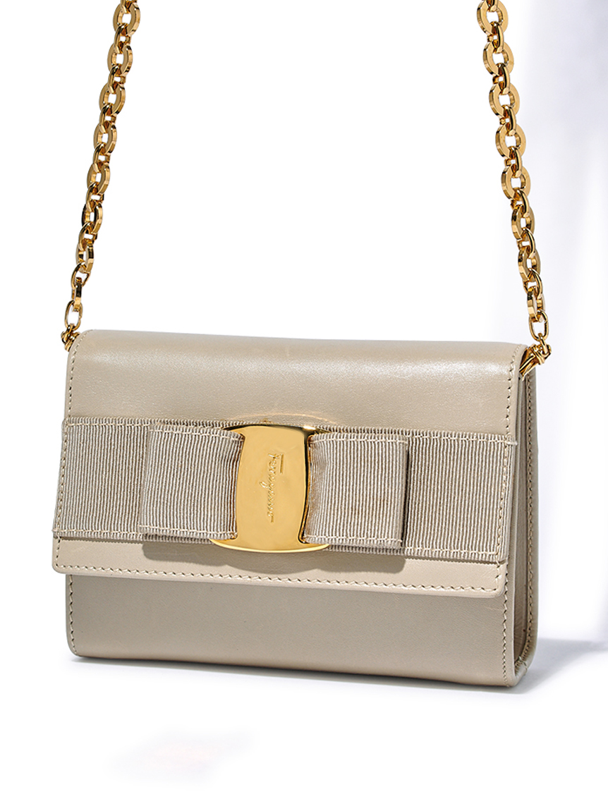 Salvatore Ferragamo ヴァラカーフチェーンショルダー