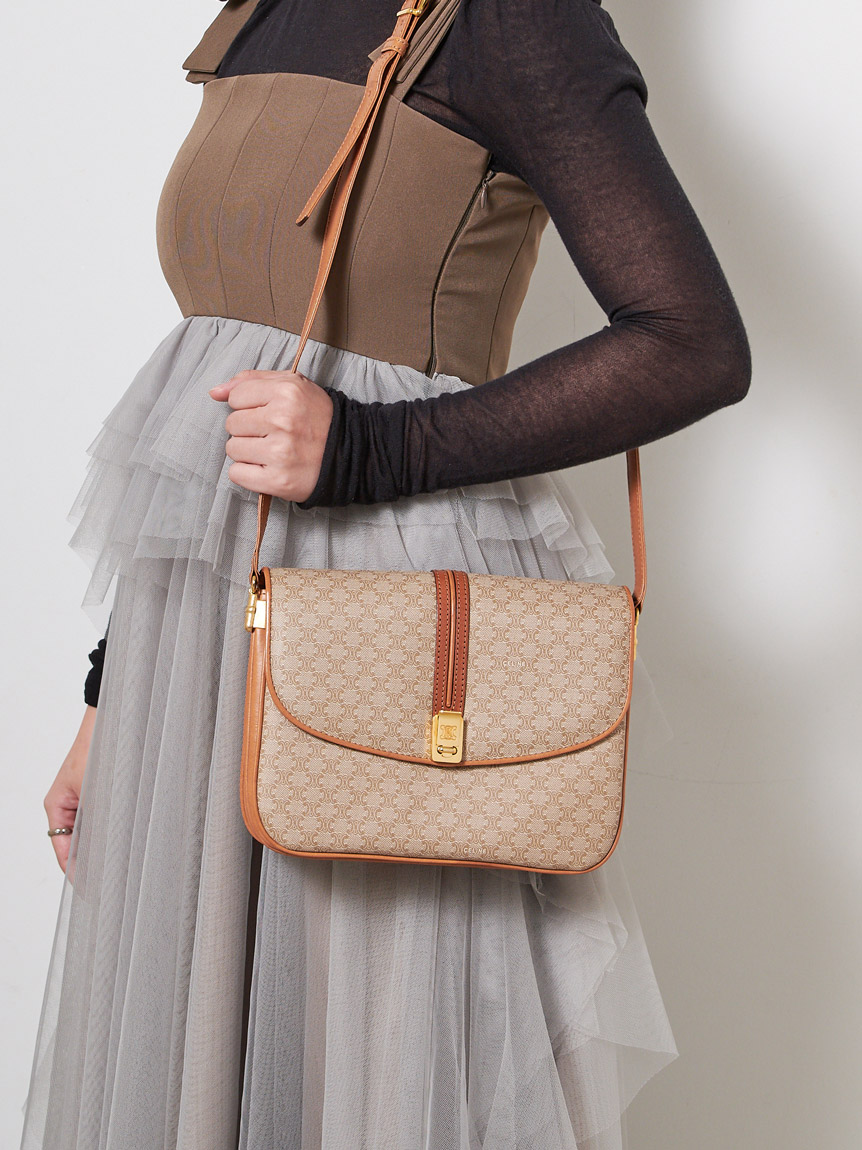 CELINE マカダムモノグラムショルダー CELINE/マカダムモノグラム巾着ショルダー（ショルダーバッグ