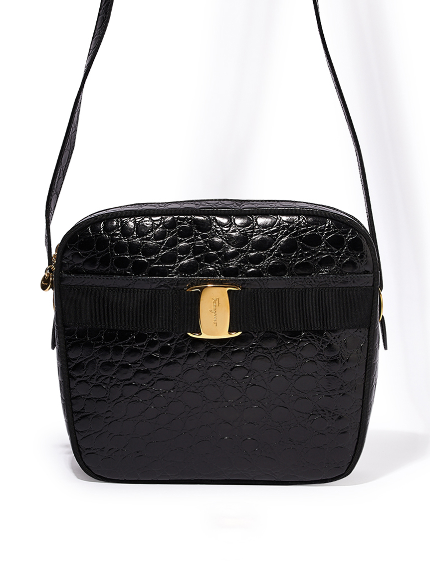 極美品 Ferragamo ビバ ヴァラリボン ショルダーバッグ a709 Salvatore Ferragamo ヴァラ型押クロコショルダー(ヴィンテージ