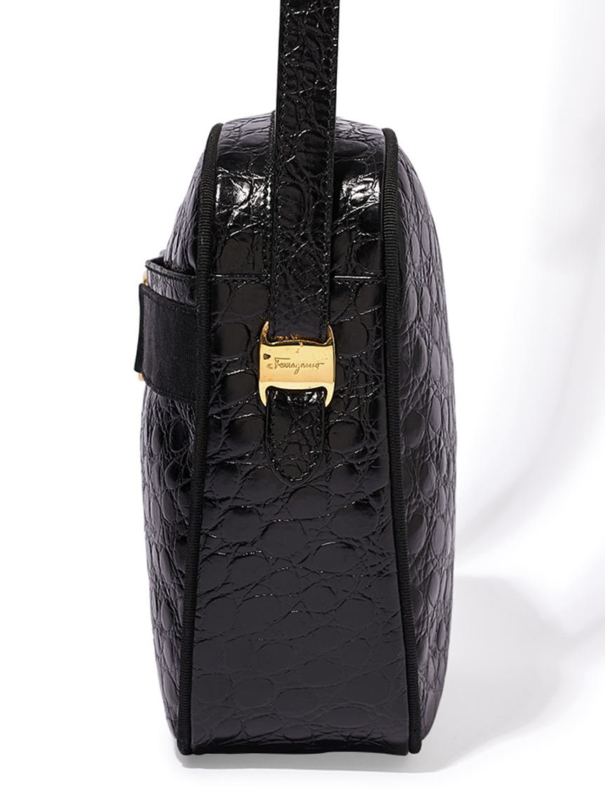 Salvatore Ferragamo ヴァラ型押クロコショルダー(ヴィンテージ
