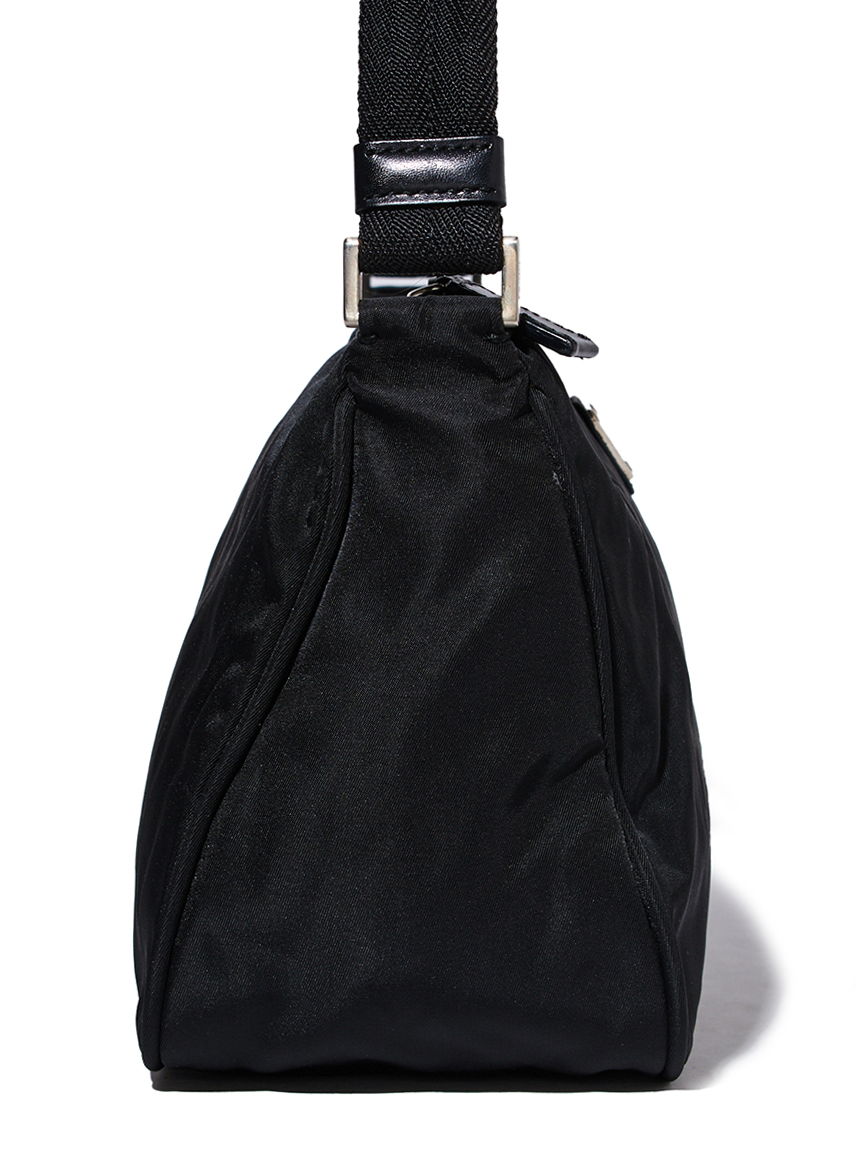 PRADA ロゴナイロンショルダー(ヴィンテージバッグ)｜ヴィンテージ商品