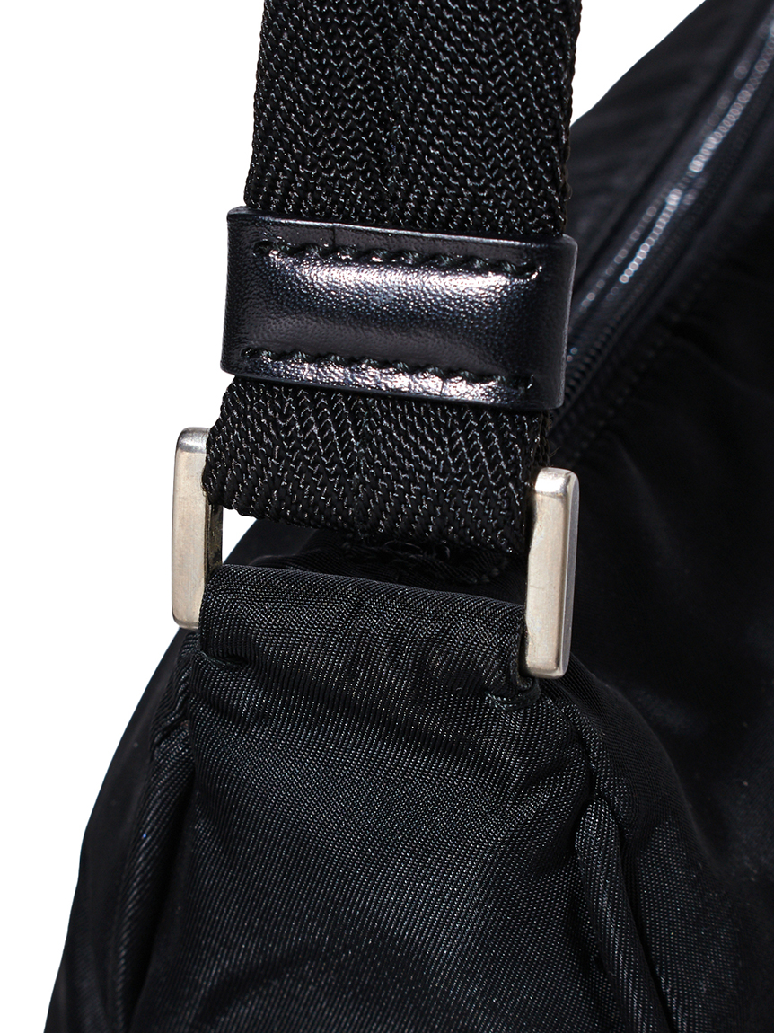 PRADA ロゴナイロンショルダー(ヴィンテージバッグ)｜ヴィンテージ商品
