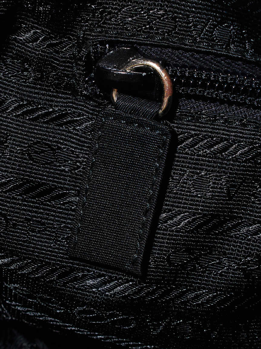 PRADA ロゴナイロンショルダー(ヴィンテージバッグ)｜ヴィンテージ商品