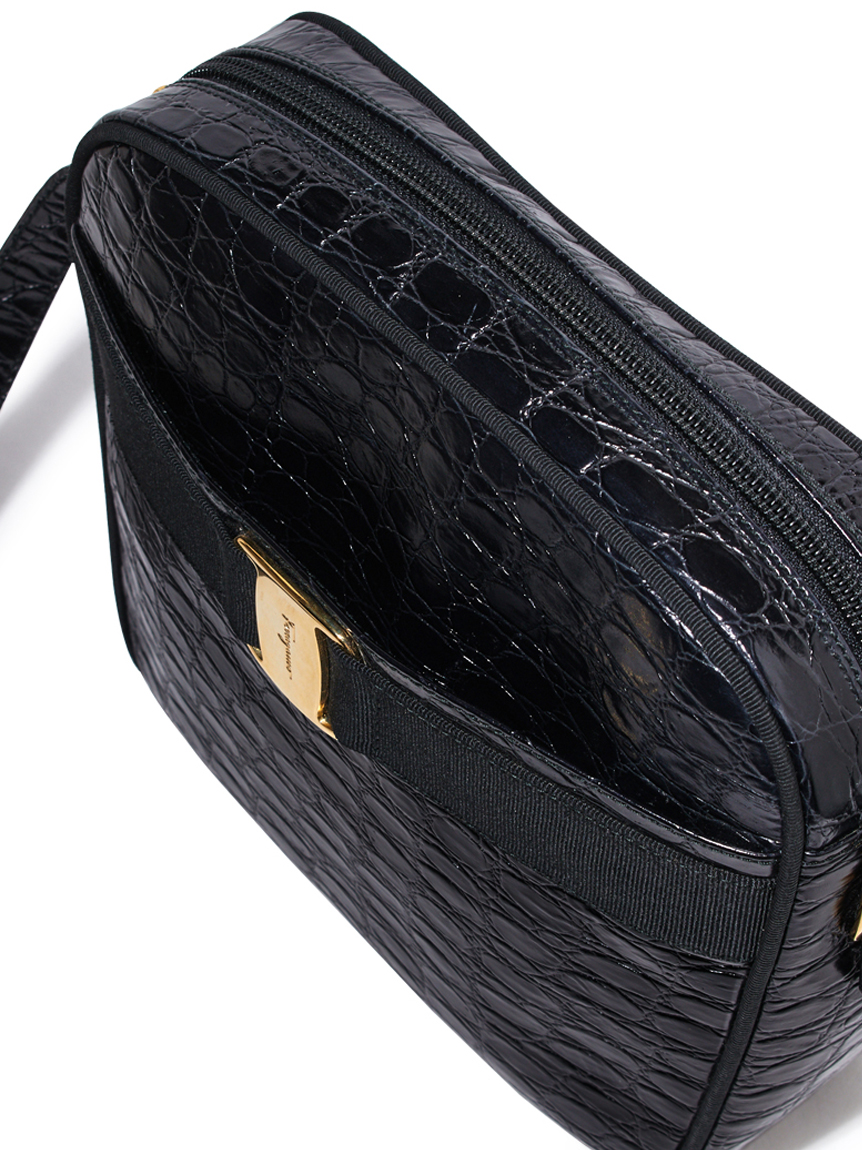 Salvatore Ferragamo ヴァラ型押クロコショルダー(ヴィンテージバッグ