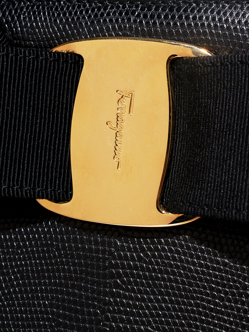 Salvatore Ferragamoヴァラ型押リザード2wayショルダー(ヴィンテージ
