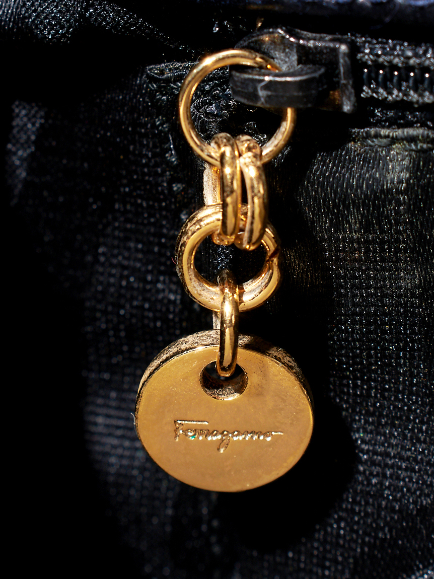Salvatore Ferragamoヴァラカーフスクエアトート(ヴィンテージバッグ