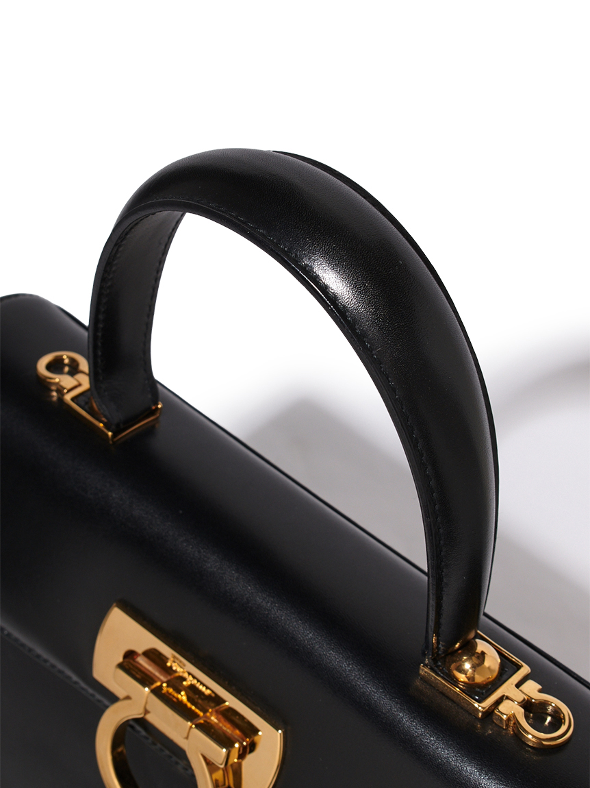 Salvatore Ferragamoガンチーニカーフハンドバッグ(ヴィンテージバッグ