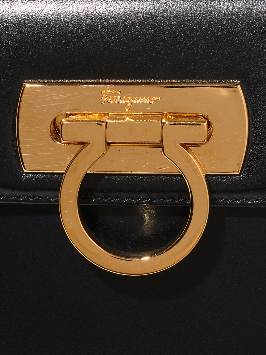 Salvatore Ferragamoガンチーニカーフハンドバッグ(ヴィンテージバッグ