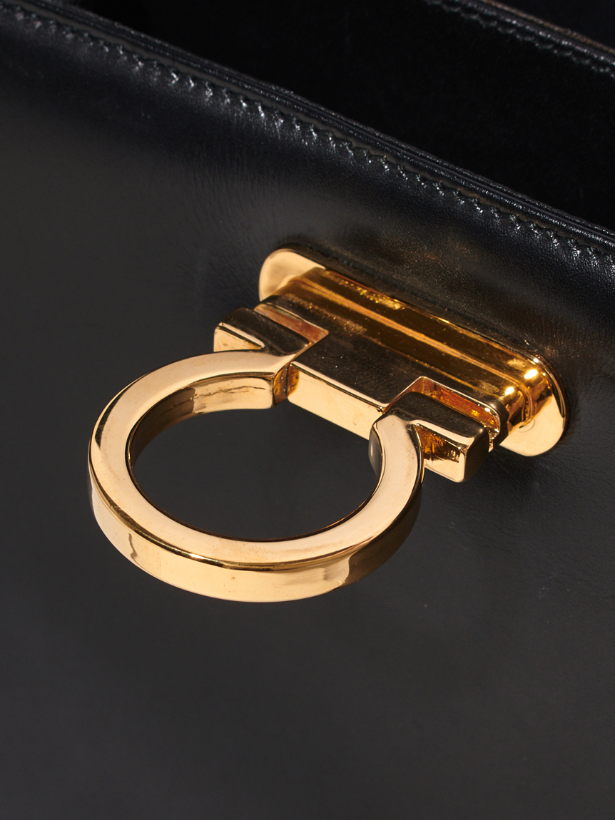 Salvatore Ferragamoガンチーニカーフハンドバッグ(ヴィンテージバッグ