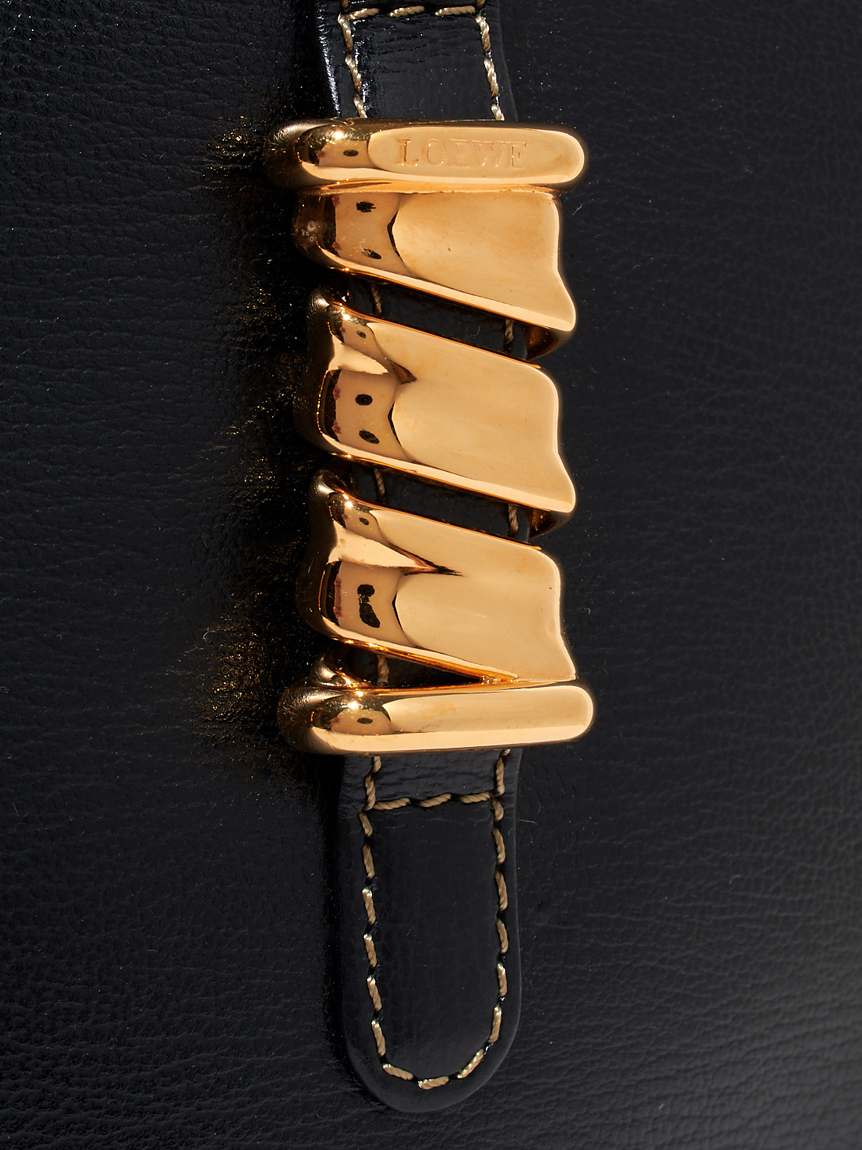 LOEWEベラスケスフラップショルダー(ヴィンテージ商品（VINTAGE ITEM