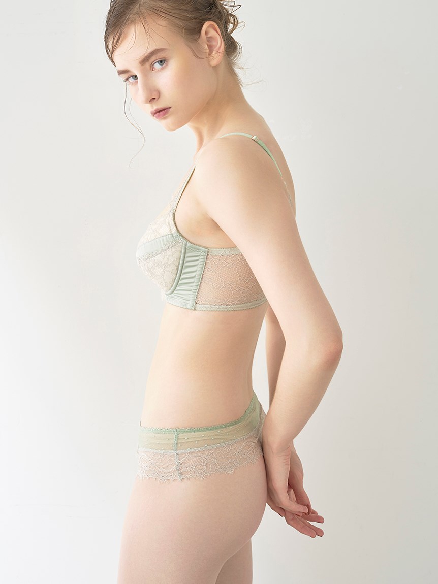 LILY BROWN Lingerie】サテン アイラッシュレース ソング(ショーツ