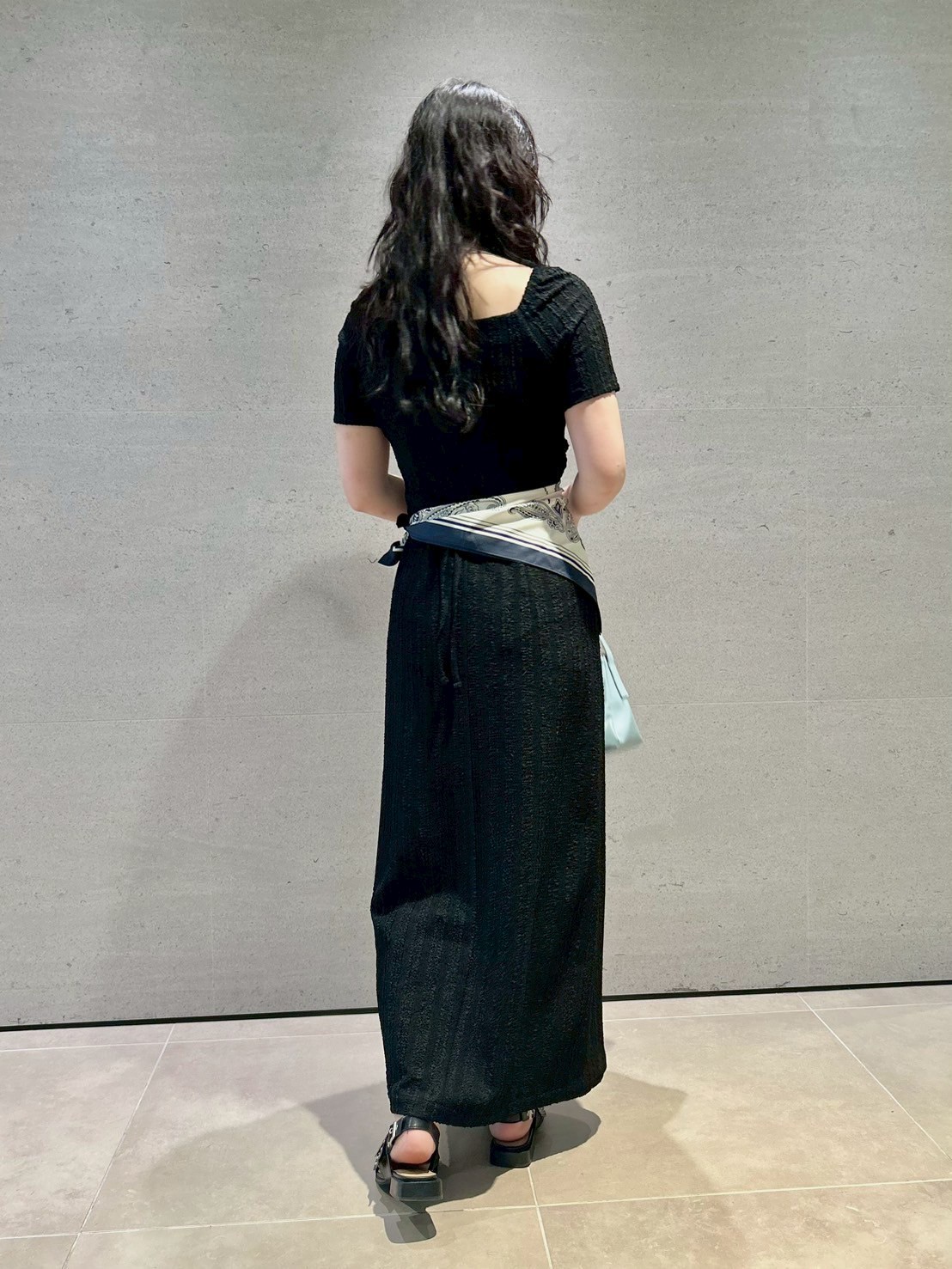 デコルテカットワンピース(マキシ・ロングワンピース)｜ワンピース