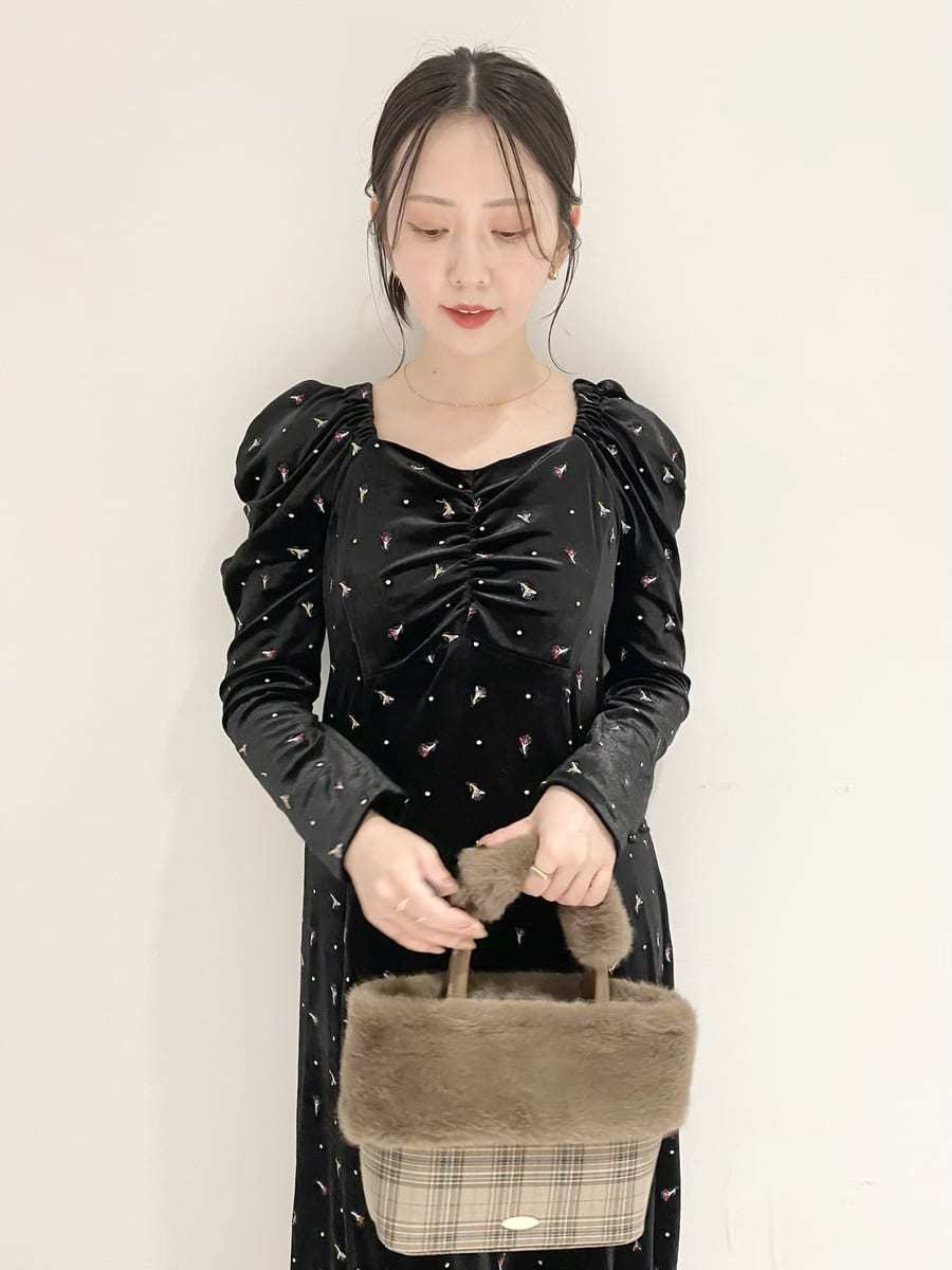 エンブロイダリーベロアワンピース(マキシ・ロングワンピース