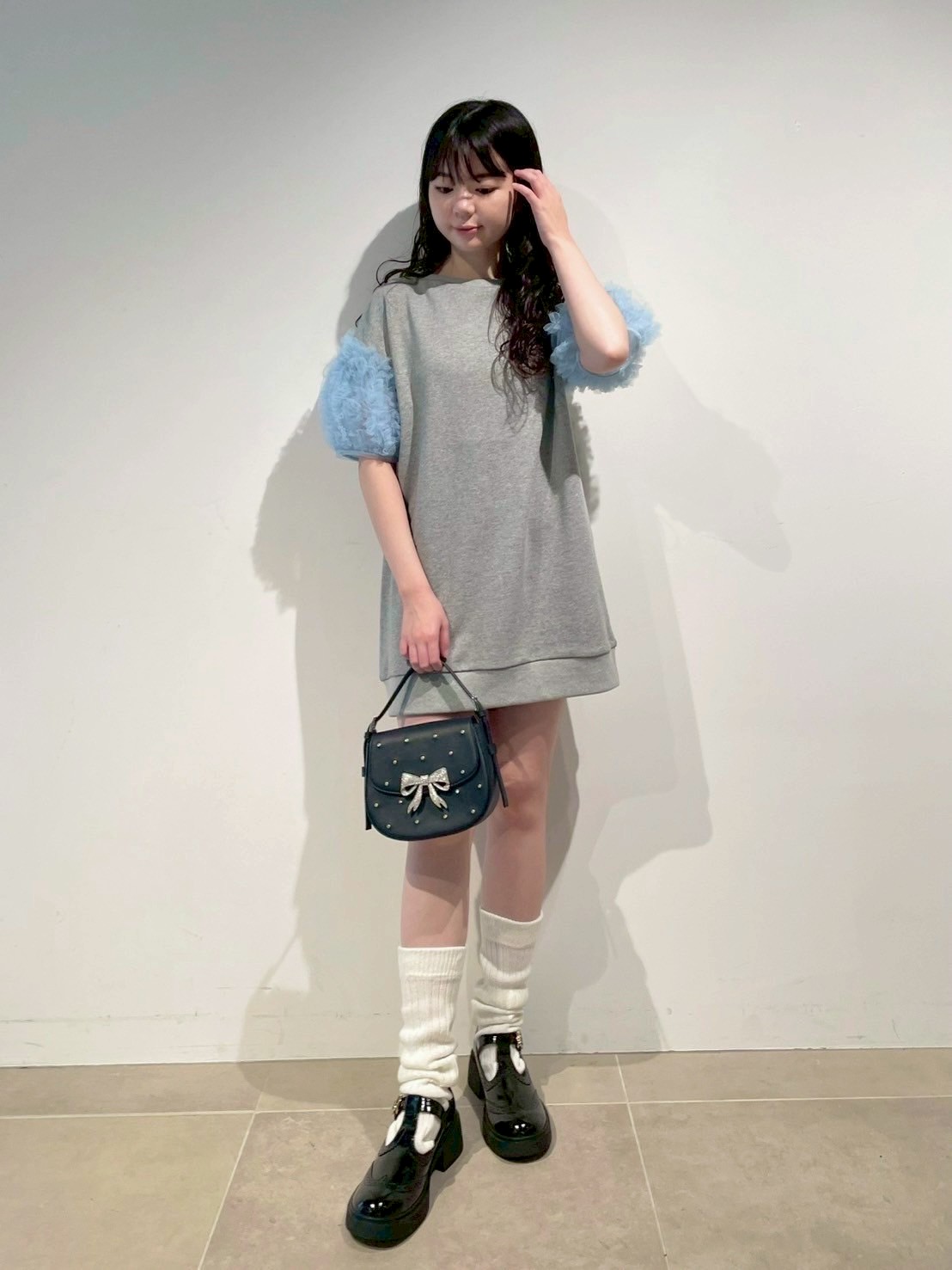 オフィシャル・MASHアプリ限定】ミニフリルスウェットワンピース(ミニ